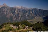 20060831_173032 Alpe Cermine, pizzo di Prata e panorama sulla valchiavenna.jpg